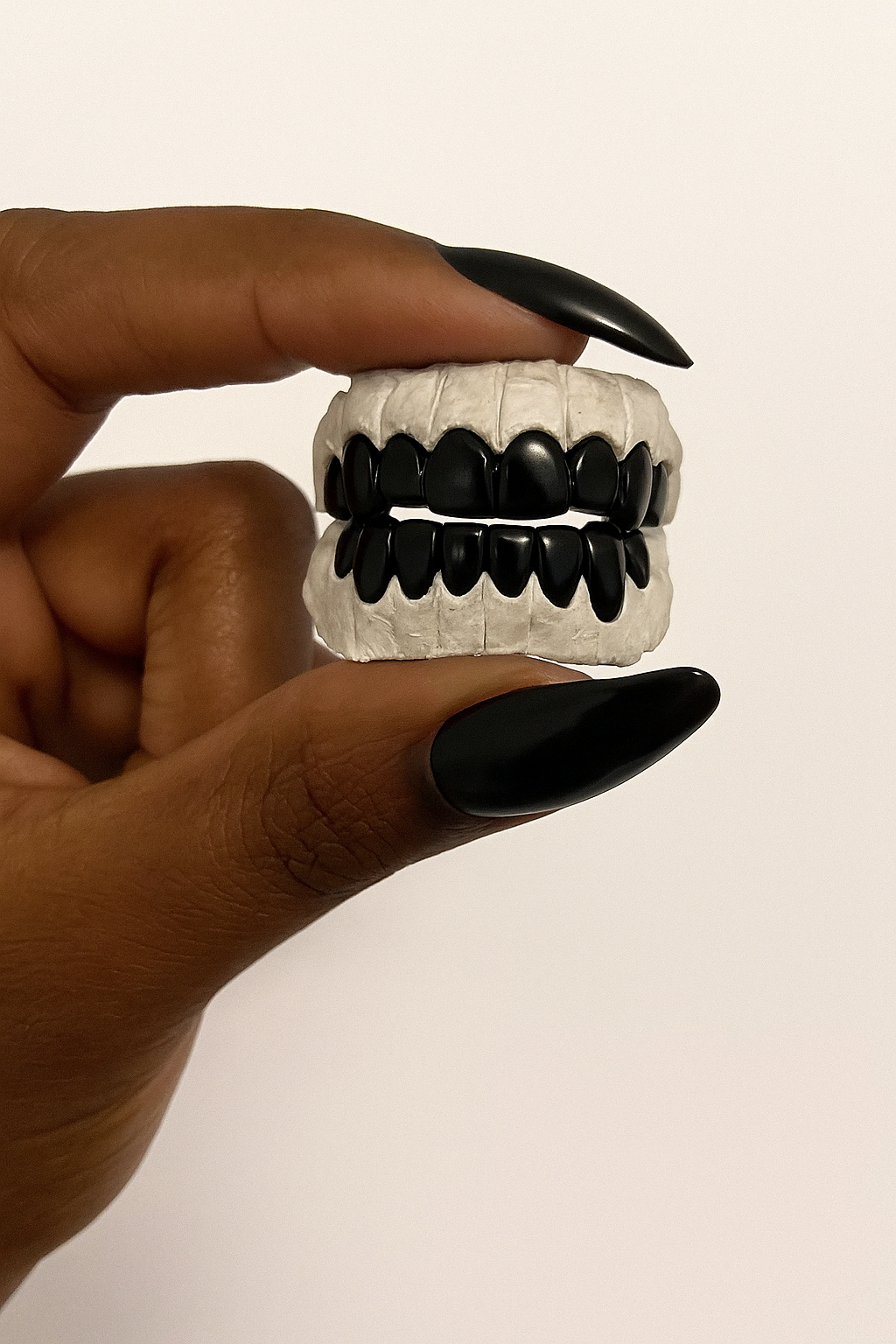 Black Grillz 6 Piece (Extended Fangz)